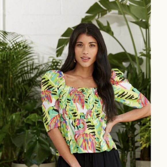Crosby by Mollie Burch Flamingo Tropical Print Top Smocking Puff Sleeve Sz Med - Picture 9 of 9